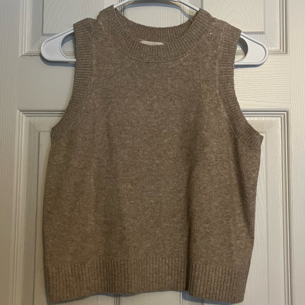 Universal Thread Sleeveless Tan Sweater Vest